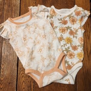 Chickpea Organic Floral Print Baby Onesies - Cream and Orange